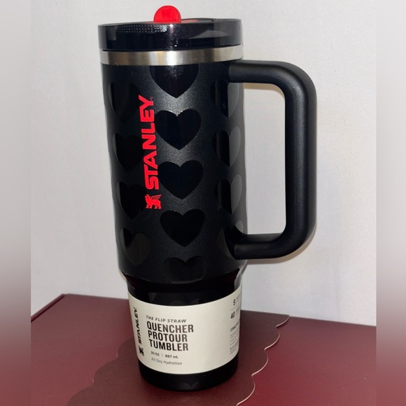 30 oz BLACK LOVELY Stanley quencher protour Valentine’s Day 2026 hearts w red - Picture 2 of 10